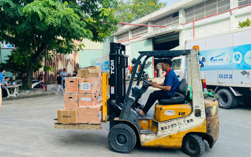 Nhập lô hàng động cơ điện 3 pha và phòng nổ