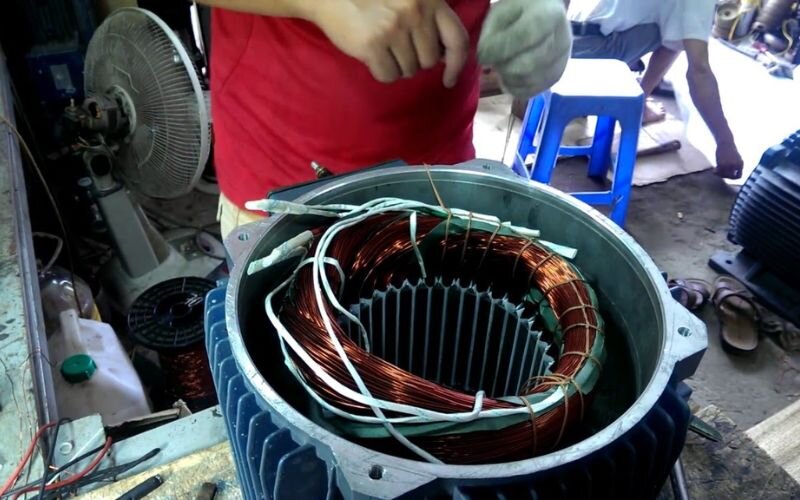 Thực hiện đấu dây và đai dây