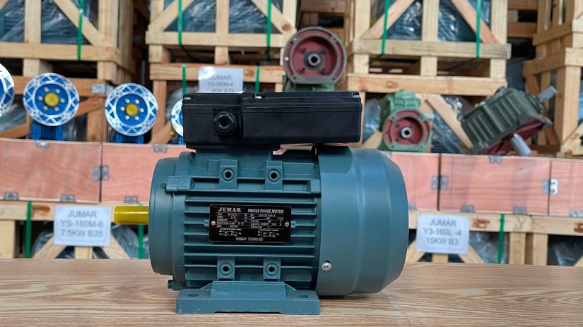 Mô-tơ điện mini 220V giúp thiết bị hoạt động hiệu quả hơn và bền bỉ lâu dài.