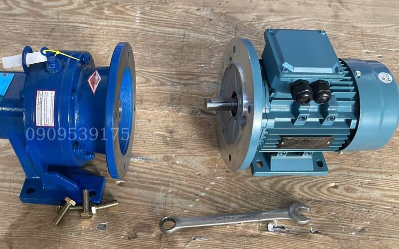 Dụng cụ cần chuẩn bị khi lắp hộp số với motor