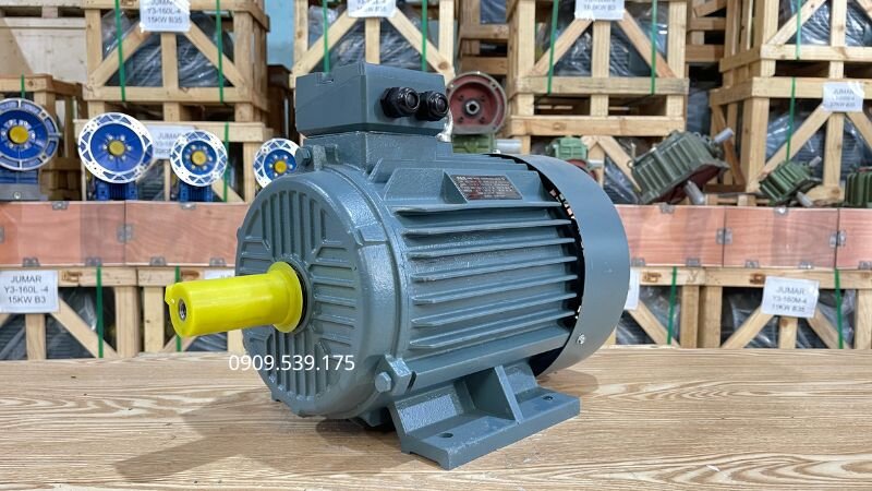 Kỹ thuật khoan và đóng chốt thép ghim chặt mép nứt, giữ nguyên độ cứng cáp mà không gây co ngót do nhiệt.